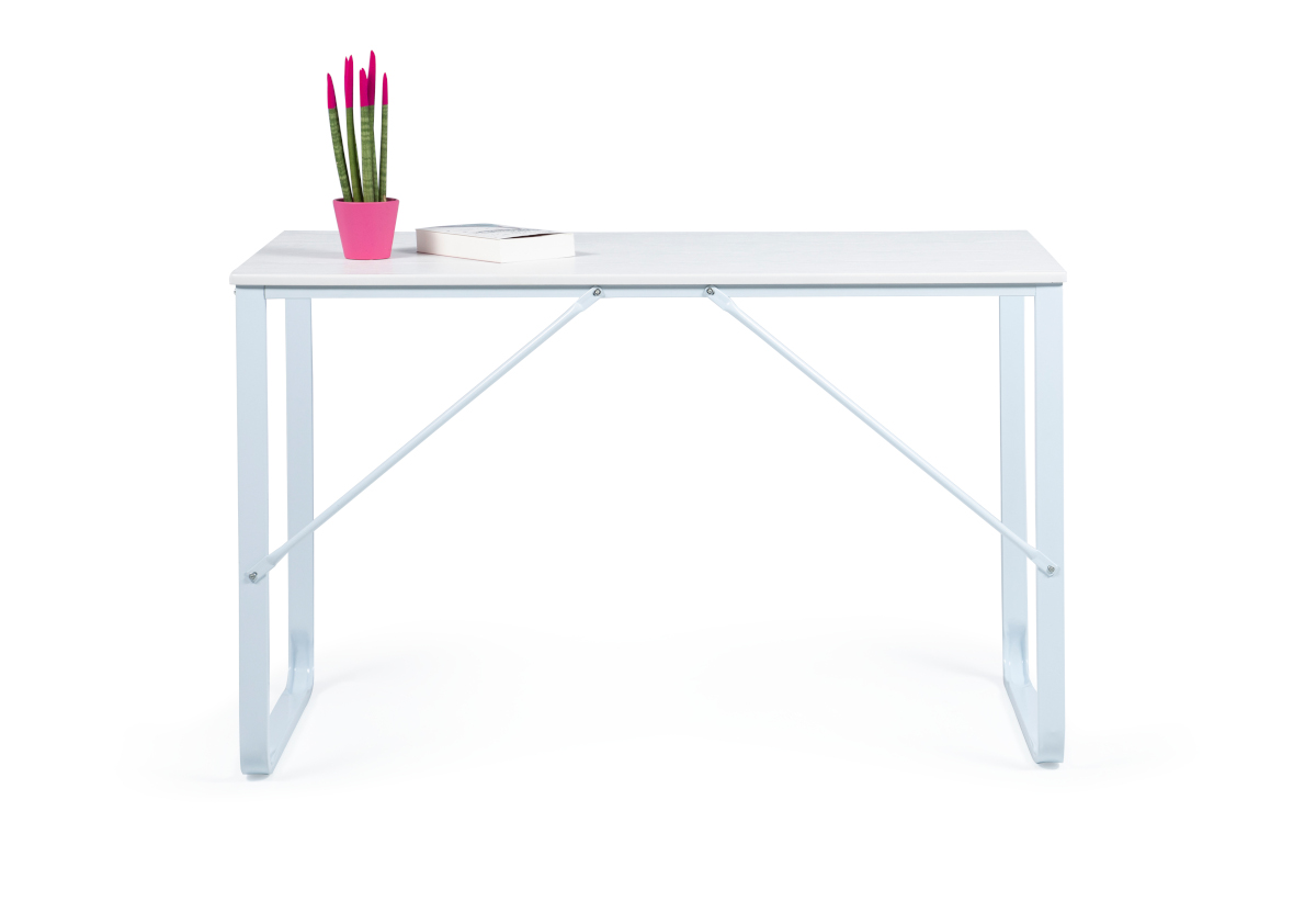 Απεικονίζεται η εμπρόσθια όψη του γραφείου.